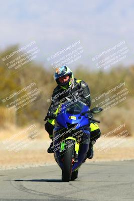 media/Mar-12-2022-SoCal Trackdays (Sat) [[152081554b]]/Turn 2 (1145am)/